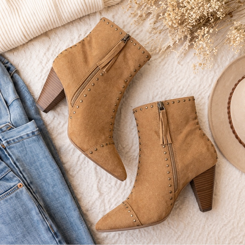 Universal Thread Studded Western Ankle Boots Faux Suede Pointed Toe Boho 7.5